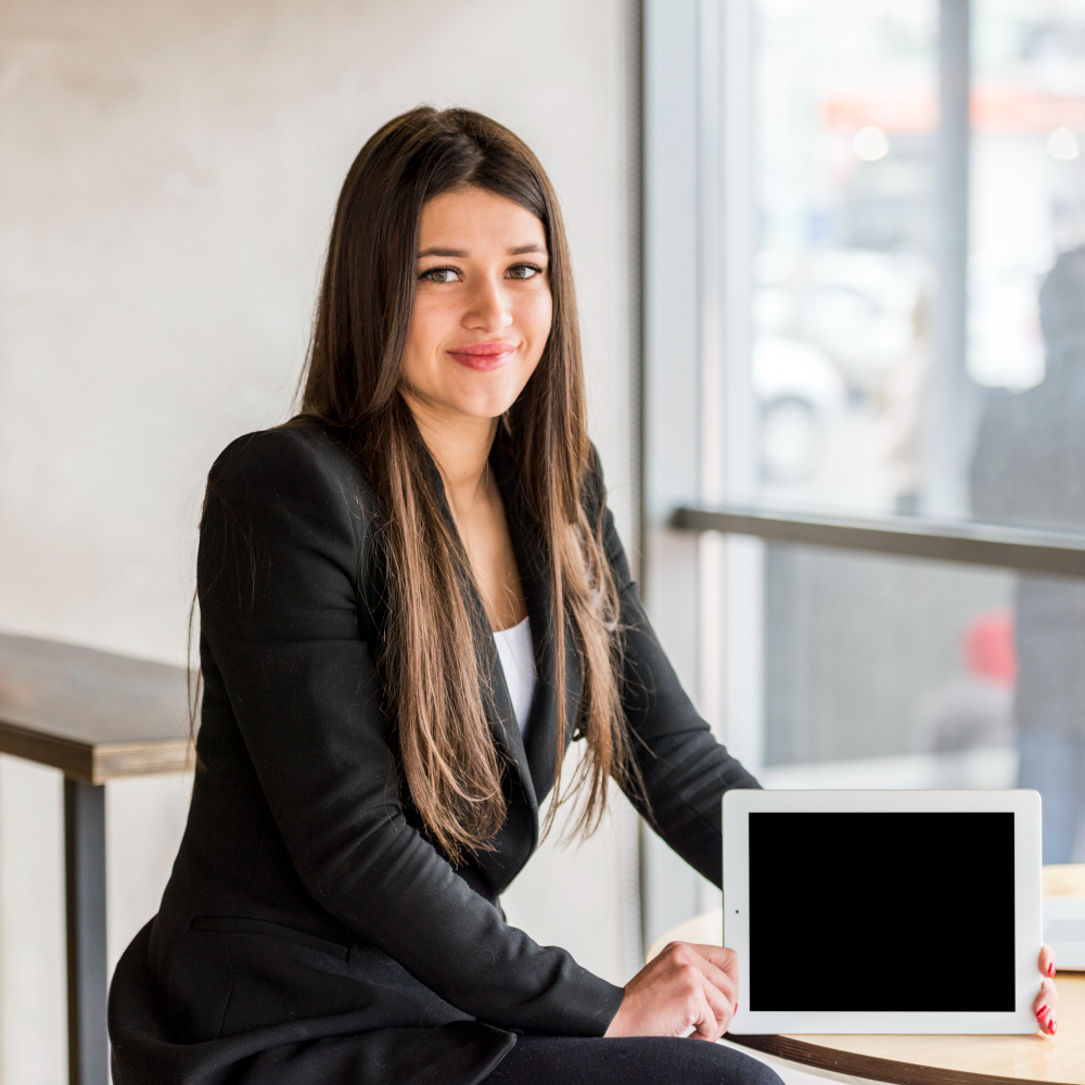 brunette-businesswoman-showing-her-tablet